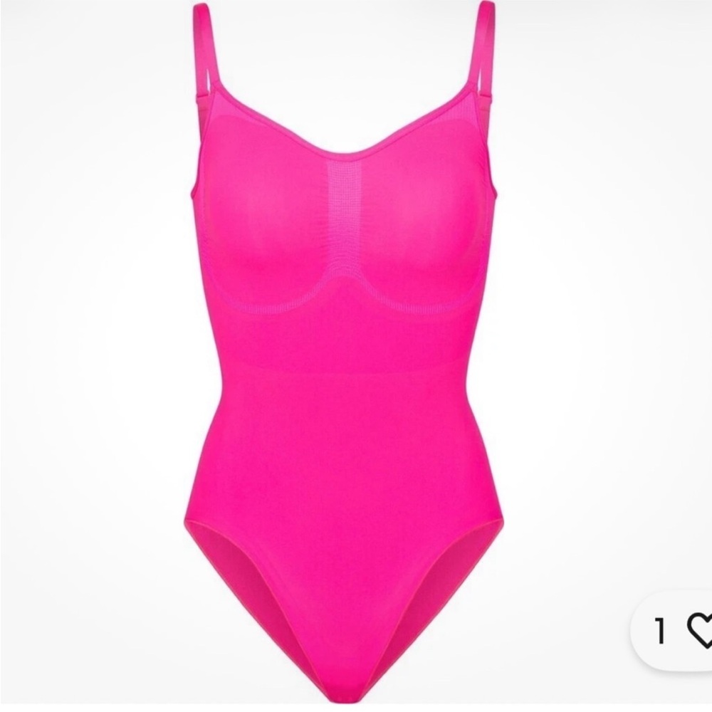 SKIMS Hot Pink Seamless Scoop Tank
